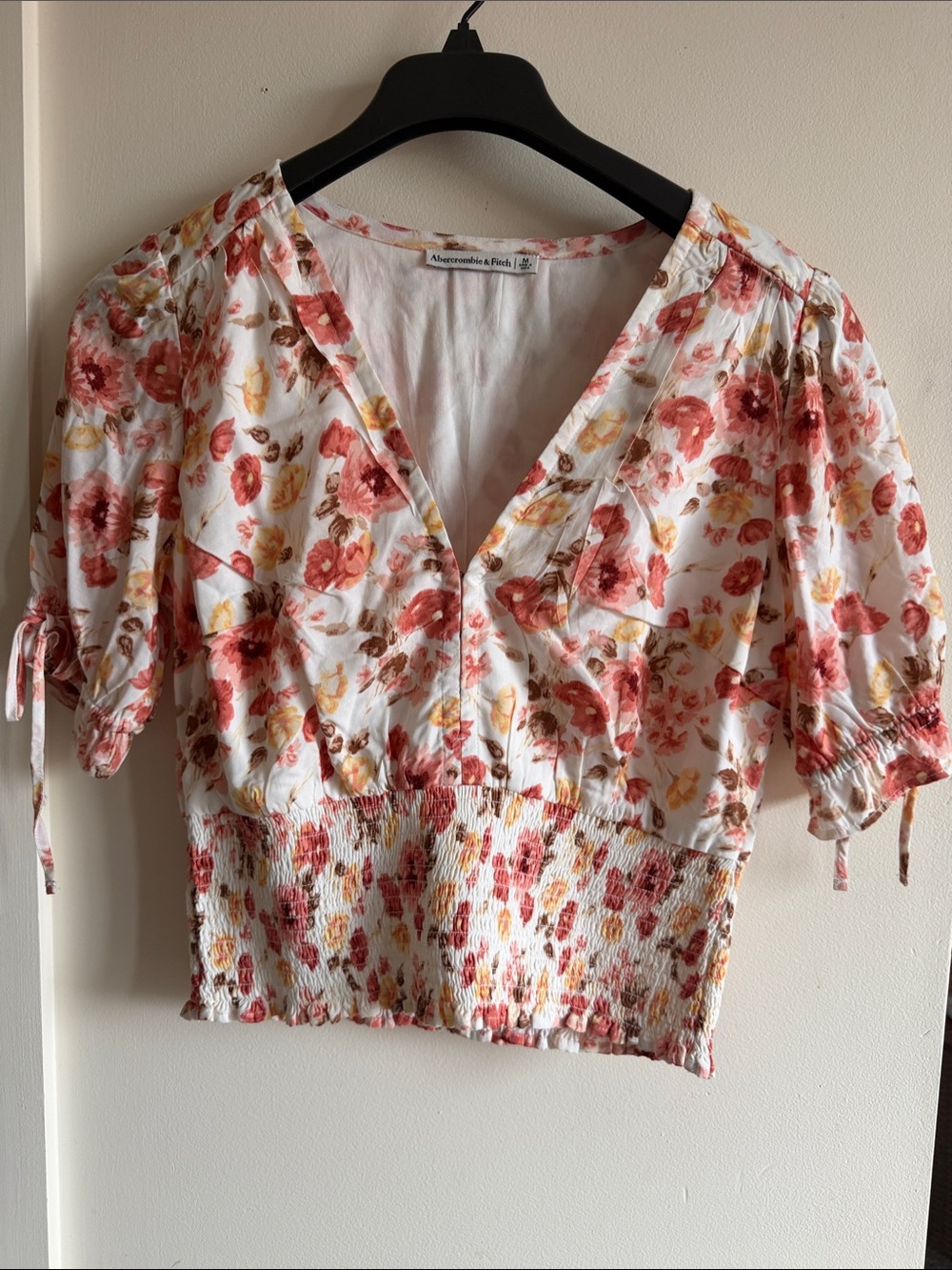Abercrombie & Fitch White Floral V-Neck Smocked Hem Blouse
